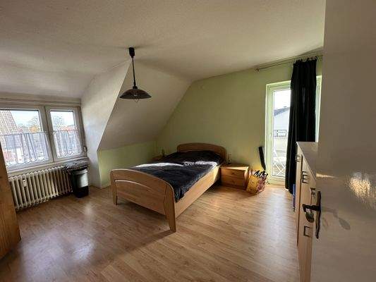 Großes Schlafzimmer