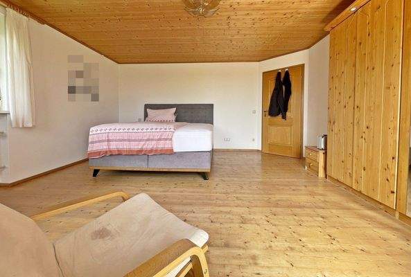 Schlafzimmer 2 - Weitwinkel.jpeg