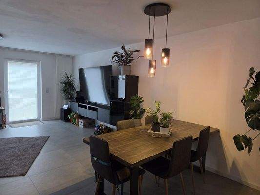 Wohn-/Esszimmer