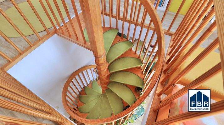 Die grazile Treppe zur Galerie