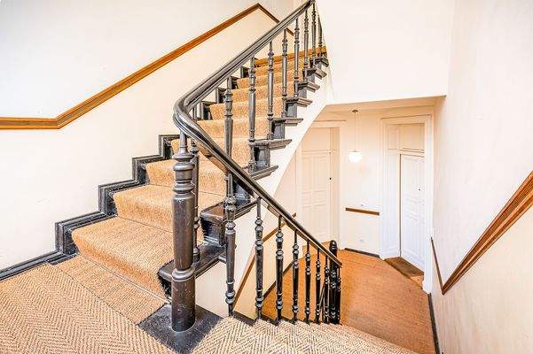 Treppenhaus Seitenflügel