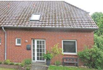 Hausansicht mit Eingang