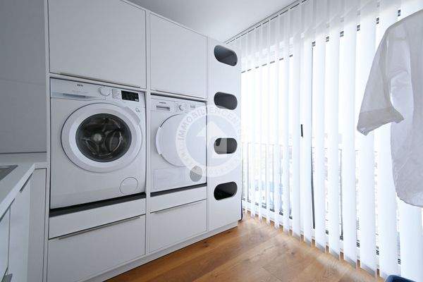 Waschraum/ Zimmer OG