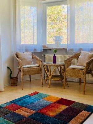 Sitzbereich im Schlafzimmer (zugehörig zur 2-Zi-Whg)