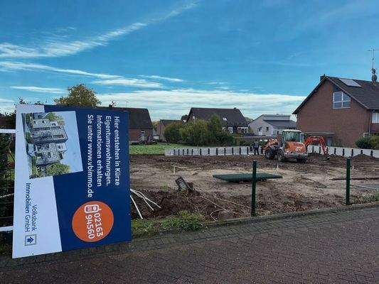 Bauschild auf dem Kopf