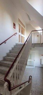 Treppenhaus vor der Einheit