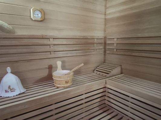 Sauna neben dem Bad im EG