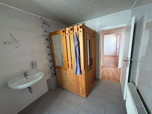 Tageslichtbad mit Sauna