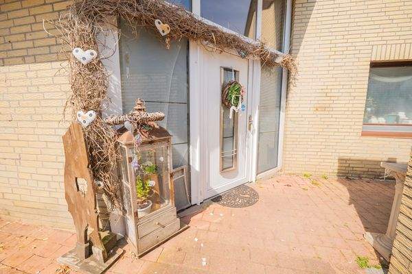 Eingangstür im Bungalow