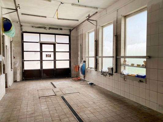 Aufbereitung, linker Werkstattteil,  nicht vermietet