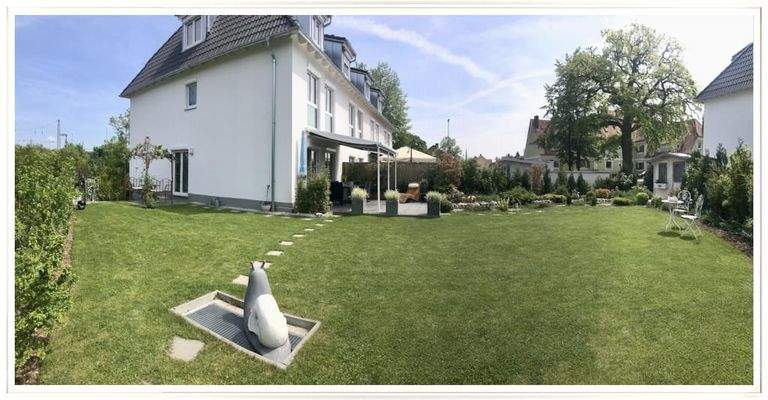 Hausansicht und Südwest-Garten