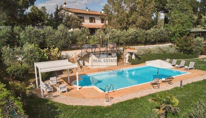 Toskanischer "Casale" auf den Hügeln zwischen Lucca und Florenz - Toskana