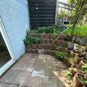 Gartenbereich mit Pflanzsteinen