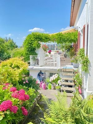 Terrasse von Süden Sommer verkleinert.jpg