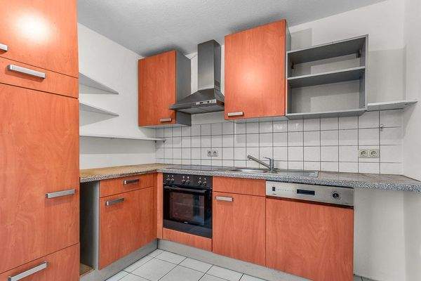 Küche mit Einbauküche