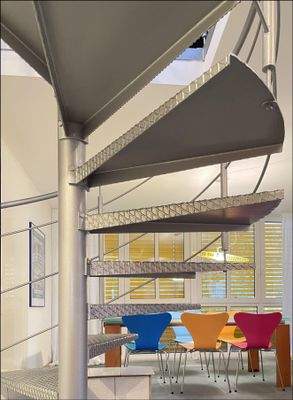 Treppe zum Dachgeschoss