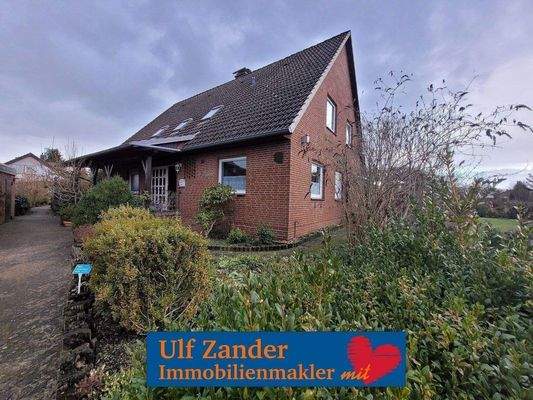 Haus mit Keller und Garage