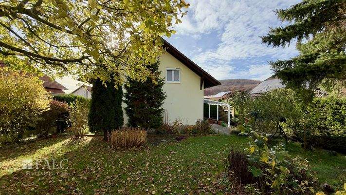 Hausansicht vom Garten 