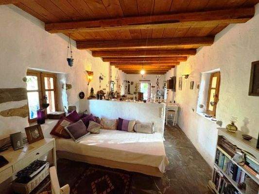 Südostkreta, Pilalimata: Steinhaus mit schönem Garten in Strandnähe zu verkaufen