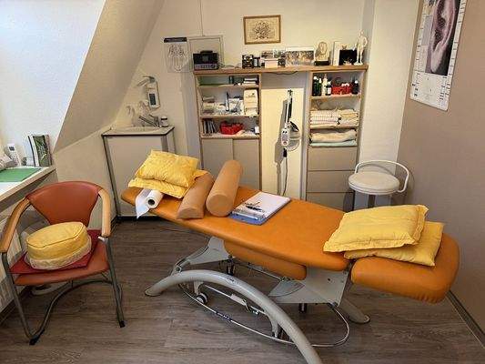 Behandlungsraum II (3).JPG