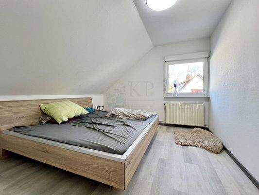 SCHLAFEN 2 IM OBERGESCHOSS