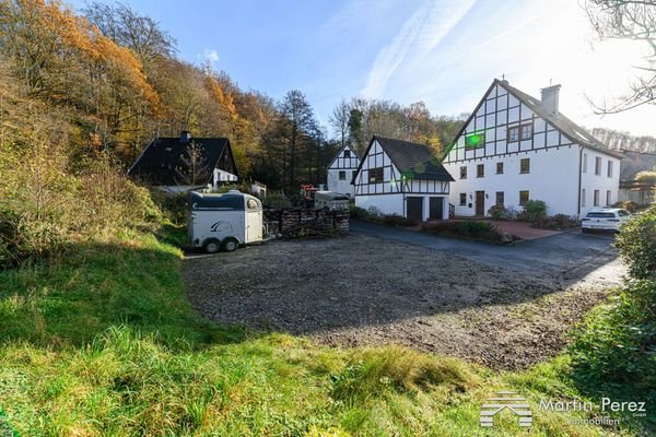 Blick aufs Baugrundstück und Umgebung
