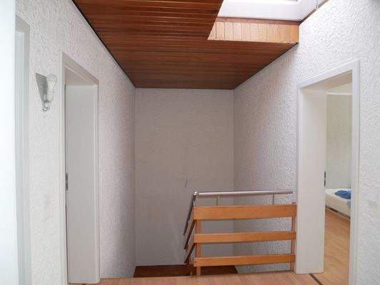 Flur mit Lichtkuppel