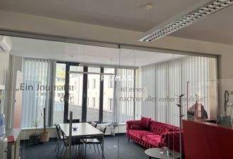 moderne Raumgestaltung mit viel Licht