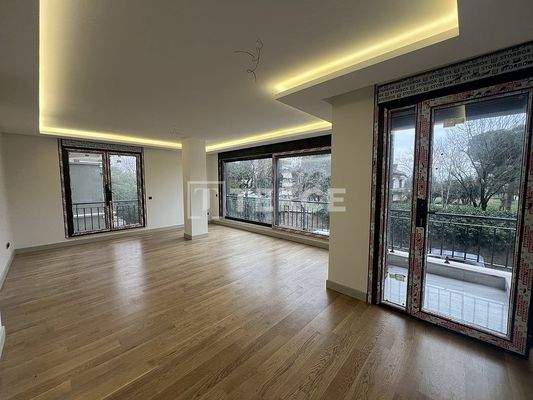 Properties within Walking Distance to the Beach in Kadıköy