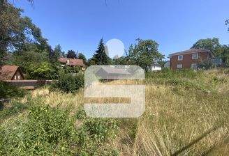 Grundstück
