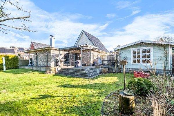 Blick aus dem Garten