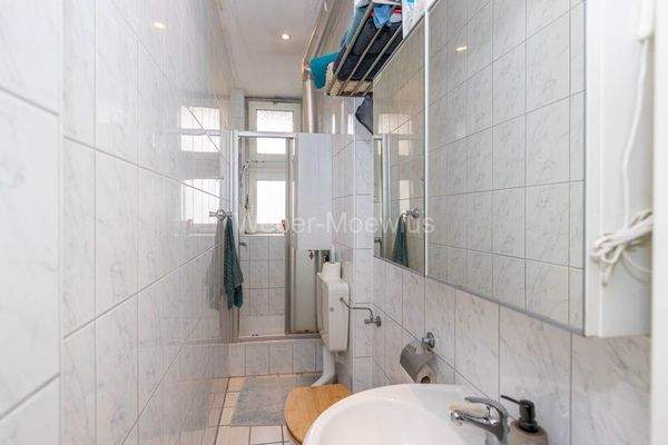 3447 Duschbad OG links