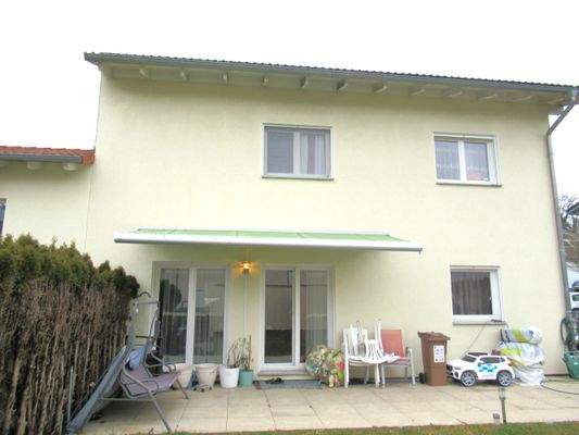 Südansicht mit Terrasse