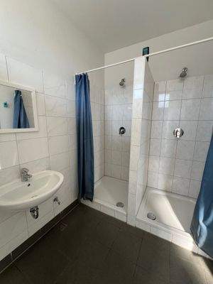 Sanitär Herren Duschen.jpg