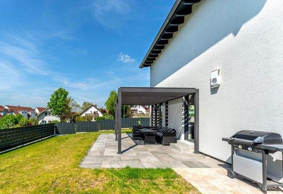 Garten + Terrasse mit Sonnenschutz