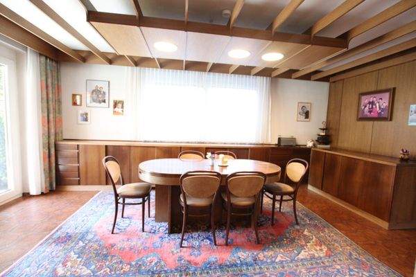 270m² gepflegter Bungalow (Zweifamilienwohnhaus) mit ausgebautem Dachgeschoss und 1.318m² Grund in Viktring in TOPLAGE