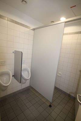 Günther-Wagner-Allee 17, 319 m² 3.OG, WC-H 2 -0408