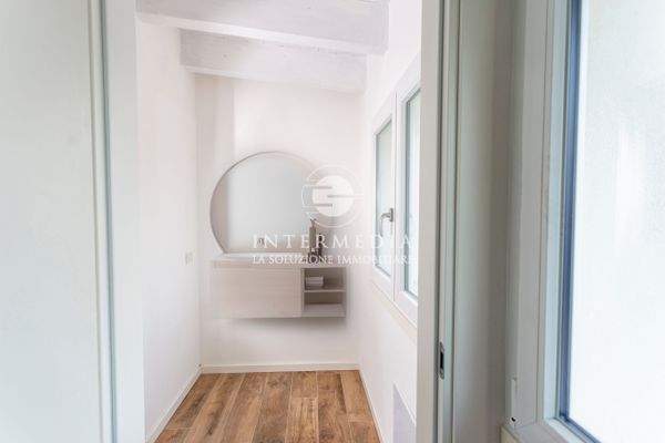 2 Intermedia_Moniga_Bagno_1 copia.jpg