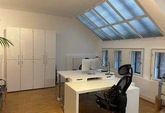 der hintere Platz ist frei :-)