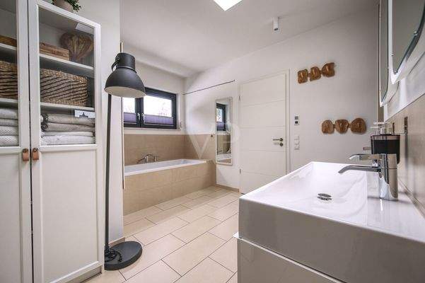 Masterbad mit Oberlicht