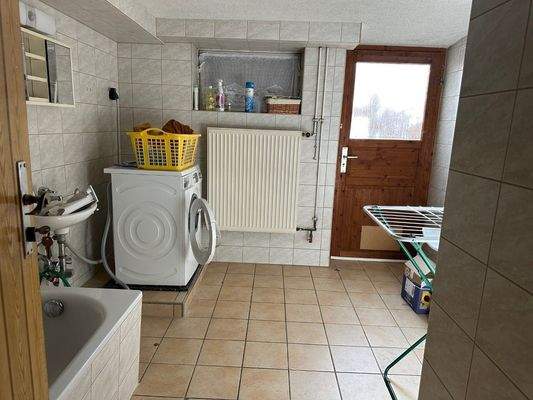 Keller Bad Waschküche (1)