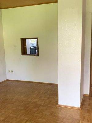 Essbereich mit Durchreiche