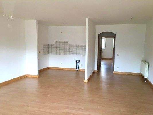 Wohnzimmer, unmöbliert