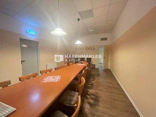 Sitzfläche an Kegelbahn