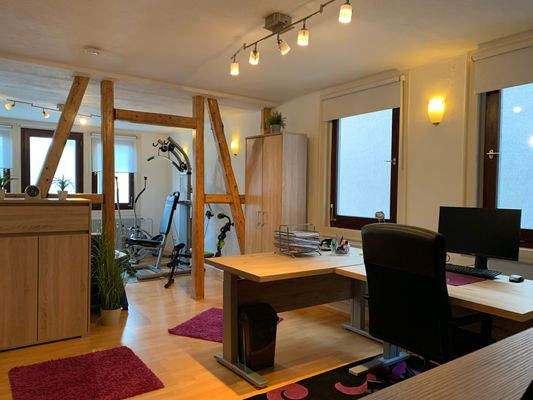 Büro und Fitness im  2. OG