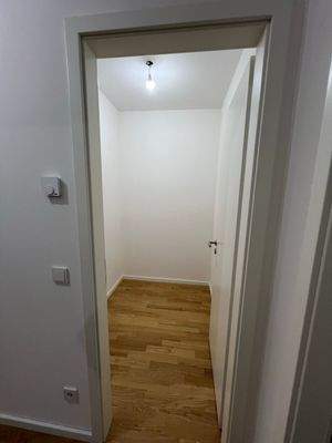 20241006_205807473_iOS