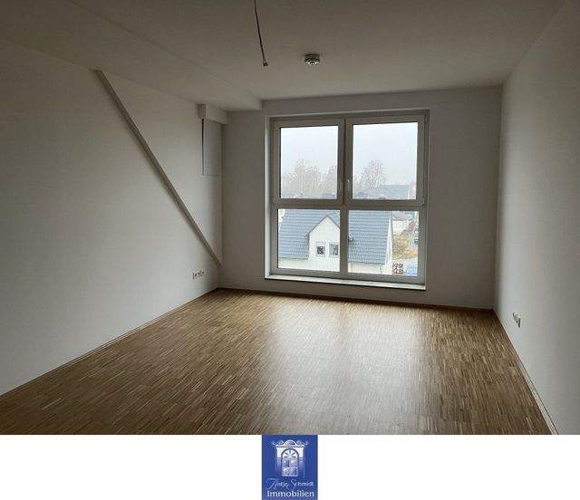 Himmlisch wohnen unterm Dach! Erstbezug mit Fußbodenheizung, EBK, Vinyl, Lift! - Photo 1