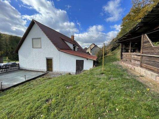 Giebelseite mit Terrasse