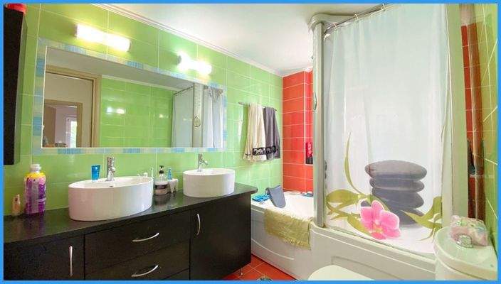 ba197a1f422b44a0b5450ddab0975a11-original