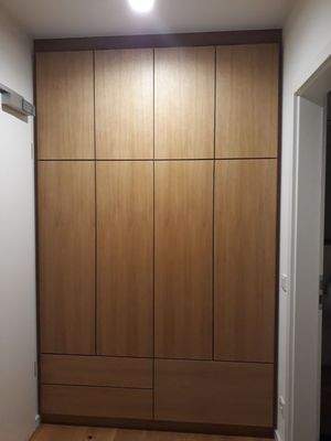 Garderobeneinbauschrank_Deckenleuchte